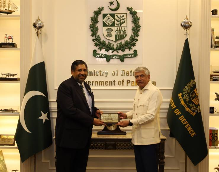 High Commissioner of Sri Lanka calls on Defence Secretary of Pakistan